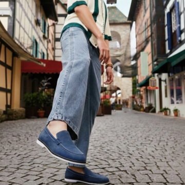 𝐀𝐔𝐑𝐀 𝐒𝐓𝐄𝐏𝐙: 𝐋𝐨𝐨𝐟𝐞𝐫𝐬 𝐒𝐡𝐨𝐞𝐬 𝐁𝐥𝐮𝐞.